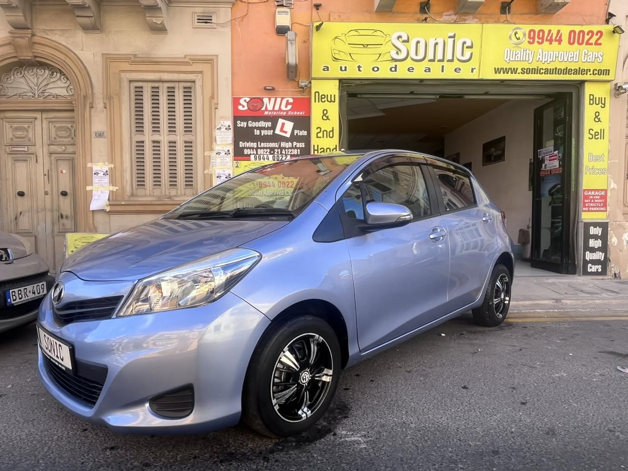 Toyota Vitz 2015