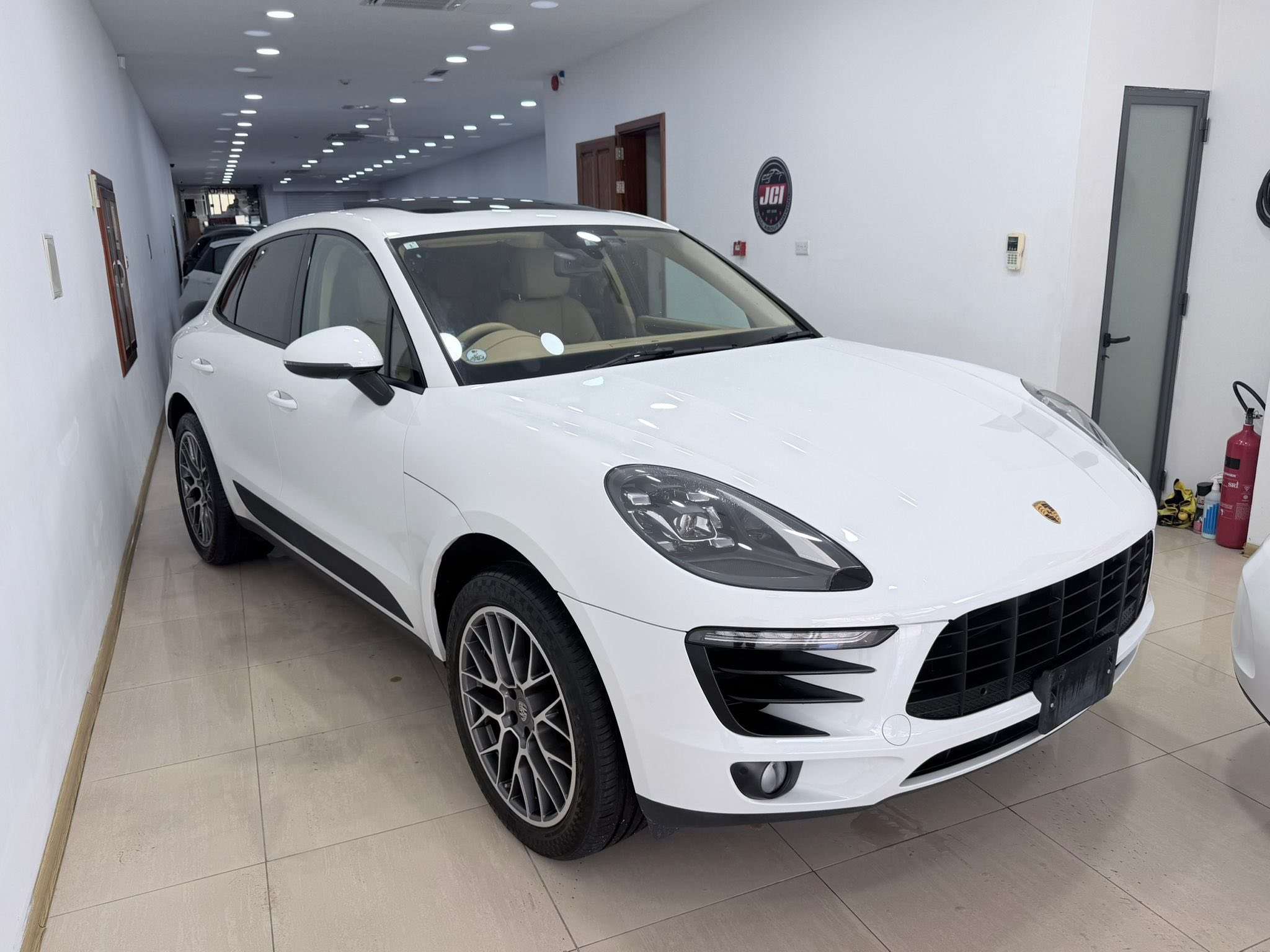 Porsche Macan 20,000 Miles Only Full Leather Tan Interior