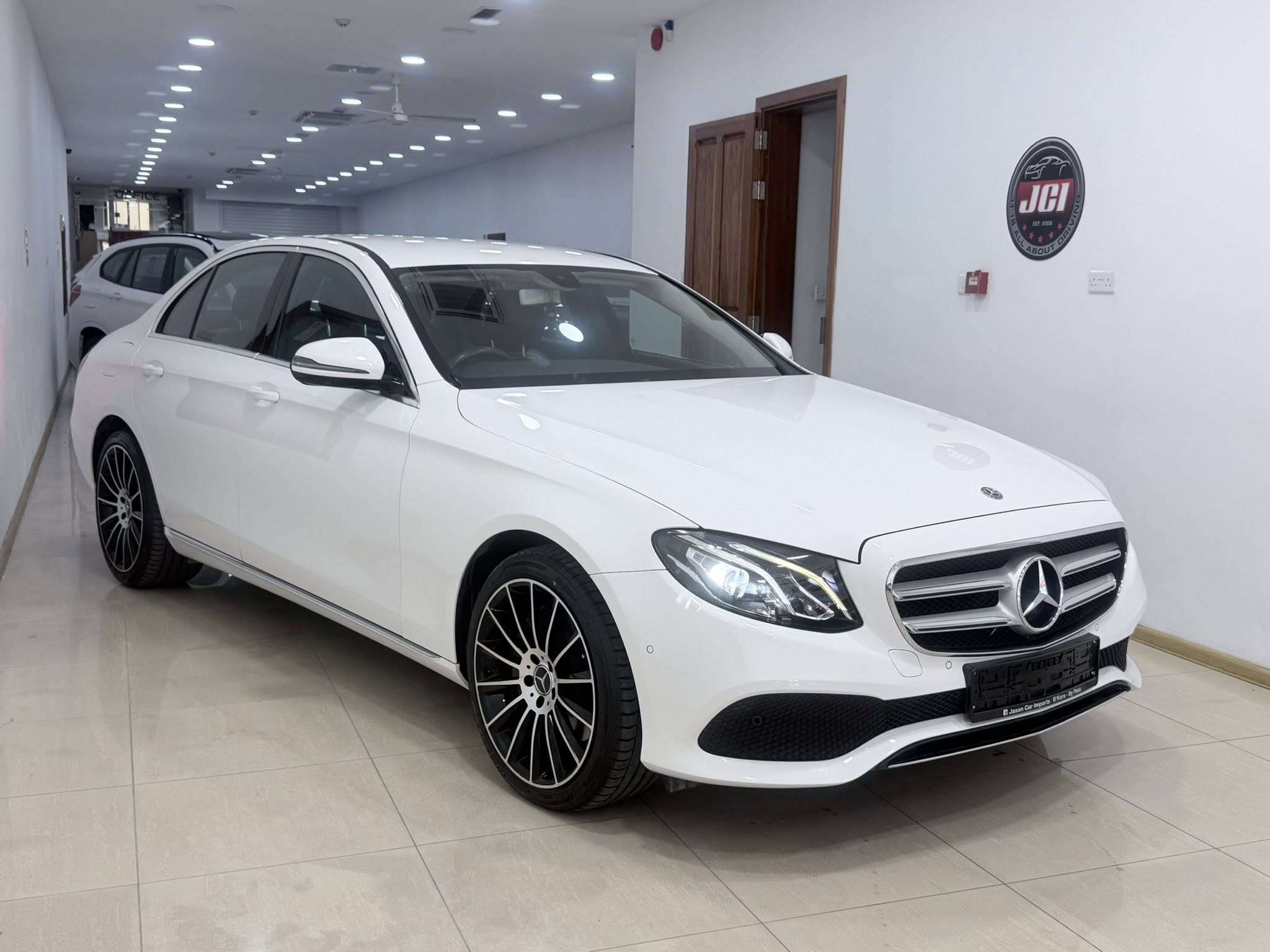 Mercedes E350e Premium Hybrid 2018/19 (Ta'Malta)