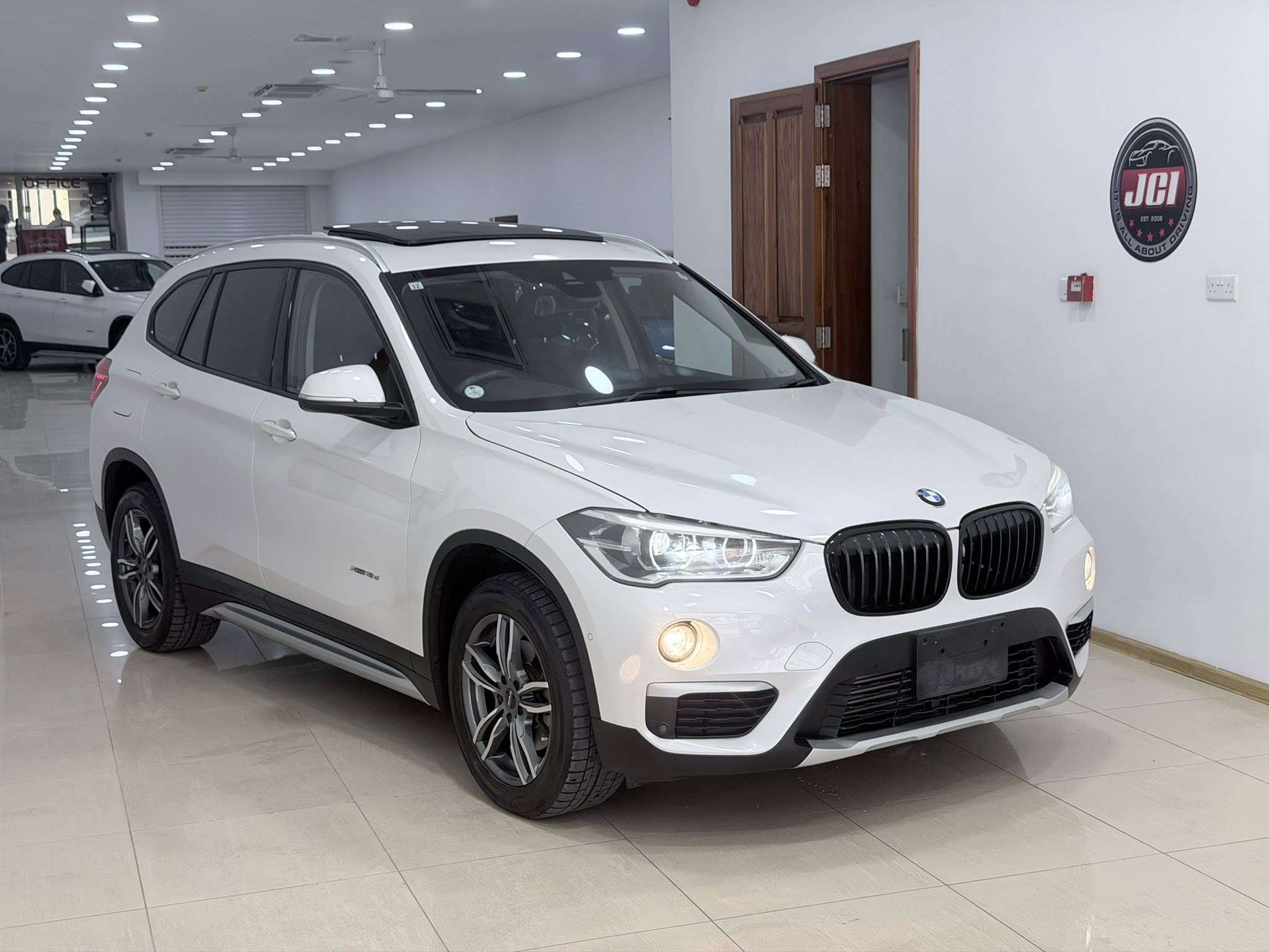 BMW X1 Xline (AWD) Panoramic roof 2018/19