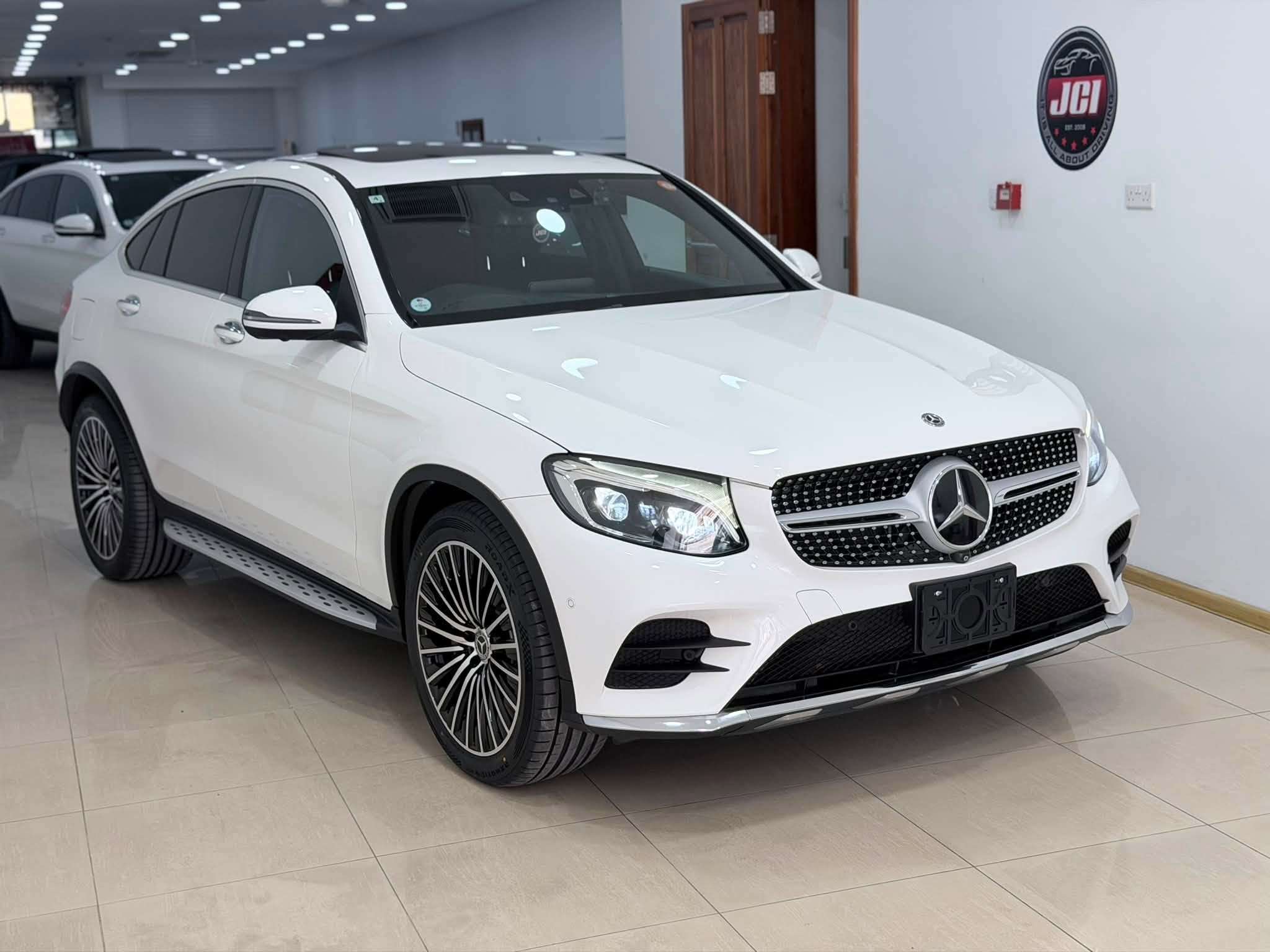 Mercedes GLC 220D AMG Premium Plus ( Sunroof )