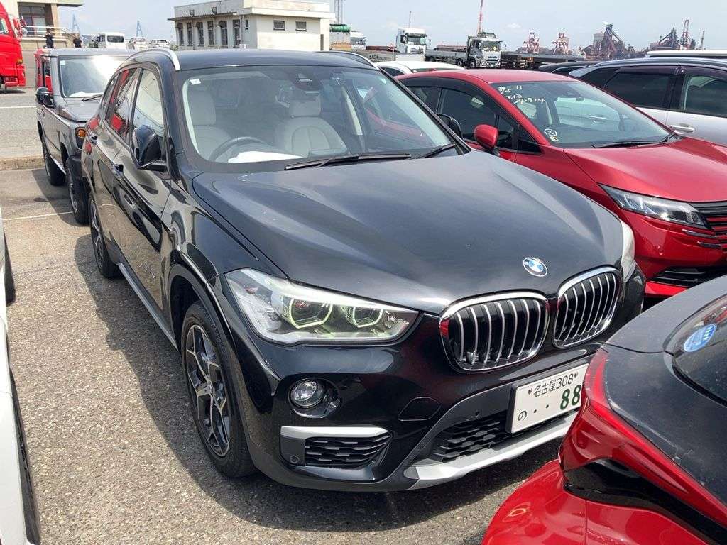 BMW Xline 2017/18 - REF : 1273
